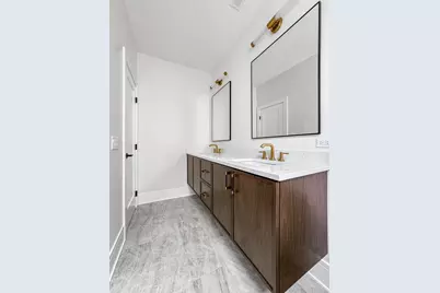 1728 N Sawyer Avenue #Front, Chicago, IL 60647 - Photo 17