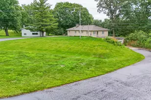1742 Wolverine Rd, Dixon, IL 61021 - Photo 11