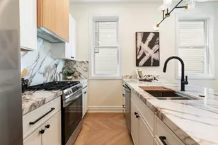 3329 N Whipple St, Chicago, IL 60618 - Photo 9