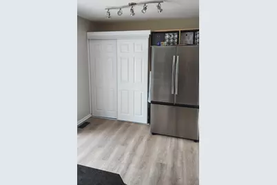 305 Holiday Lane, Hainesville, IL 60073 - Photo 15