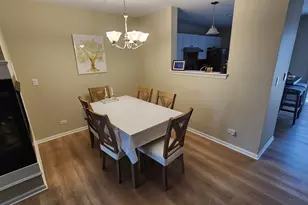 305 Holiday Ln, Hainesville, IL 60073 - Photo 9