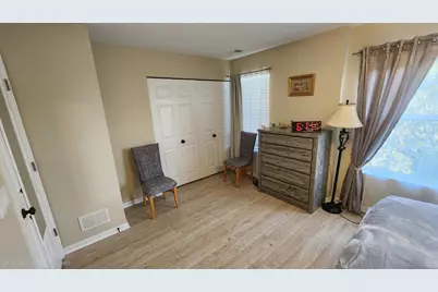 305 Holiday Lane, Hainesville, IL 60073 - Photo 23