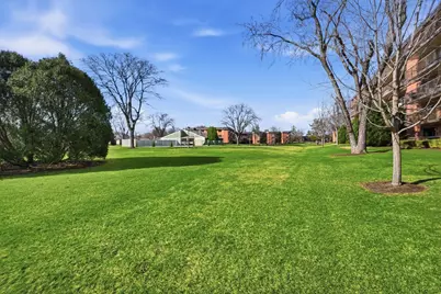 6443 Clarendon Hills Road #402, Willowbrook, IL 60527 - Photo 17