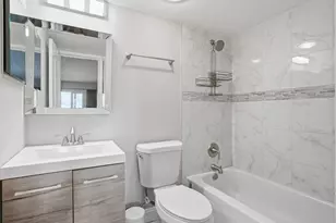 6443 Clarendon Hills Rd, Willowbrook, IL 60527 - Photo 9