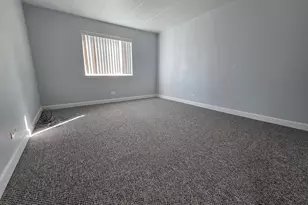 220 S Roselle Rd, Schaumburg, IL 60193 - Photo 11