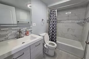 220 S Roselle Rd, Schaumburg, IL 60193 - Photo 9