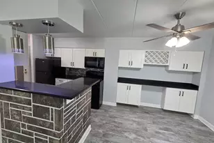 220 S Roselle Rd, Schaumburg, IL 60193 - Photo 7