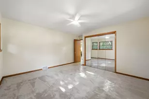 9041 S 84 Ct, Hickory Hills, IL 60457 - Photo 17