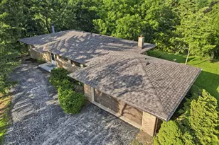 9041 S 84 Ct, Hickory Hills, IL 60457 - Photo 1