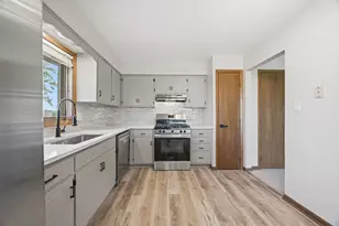 15128 Evergreen Dr, Orland Park, IL 60462 - Photo 11