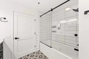 511 W Division St, Chicago, IL 60610 - Photo 19