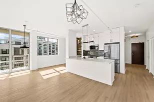 511 W Division St, Chicago, IL 60610 - Photo 3