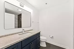 511 W Division St, Chicago, IL 60610 - Photo 17