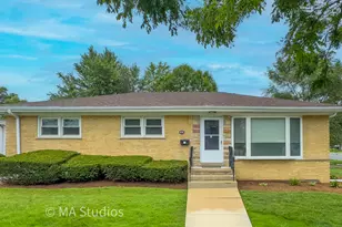 4256 Golf Rd, Skokie, IL 60076 - Photo 1