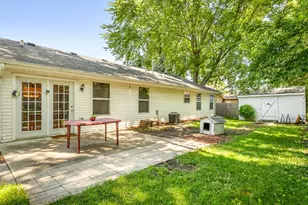 210 W Pacific St, Davis Junction, IL 61020 - Photo 25