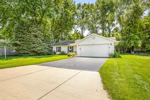 210 W Pacific St, Davis Junction, IL 61020 - Photo 3