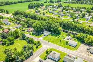 210 W Pacific St, Davis Junction, IL 61020 - Photo 37