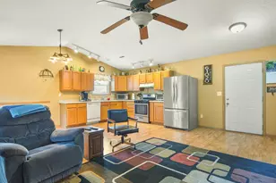210 W Pacific St, Davis Junction, IL 61020 - Photo 5