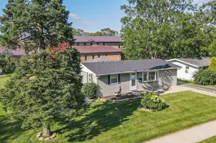147 E 5th St, Manteno, IL 60950 - Photo 3