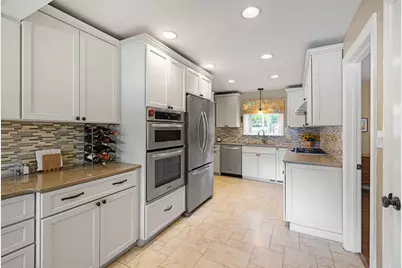 1240 Bar Harbor Terrace, Northbrook, IL 60062 - Photo 7