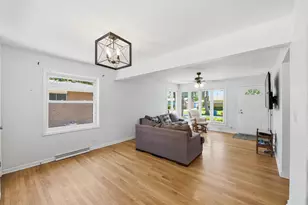 322 E Alden Dr, Addison, IL 60101 - Photo 7