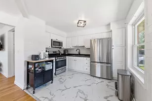 322 E Alden Dr, Addison, IL 60101 - Photo 3