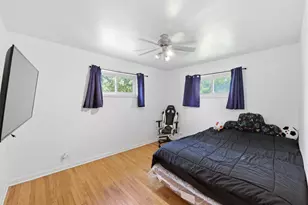 322 E Alden Dr, Addison, IL 60101 - Photo 13