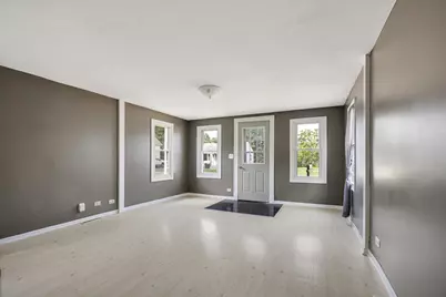 141 Oak Street, Hampshire, IL 60140 - Photo 3