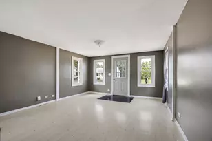 141 Oak St, Hampshire, IL 60140 - Photo 3