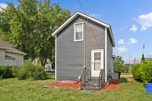 141 Oak St, Hampshire, IL 60140 - Photo 13