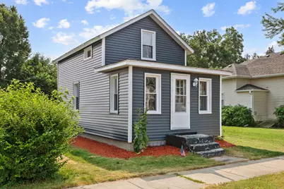 141 Oak Street, Hampshire, IL 60140 - Photo 1