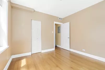 1747 W Pratt Boulevard #1, Chicago, IL 60626 - Photo 7