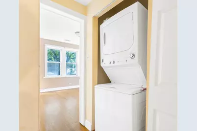 1747 W Pratt Boulevard #1, Chicago, IL 60626 - Photo 5
