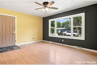 513 Rand Road, McHenry, IL 60051 - Photo 7