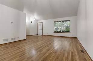 1791 Barnhill Dr, Mundelein, IL 60060 - Photo 3
