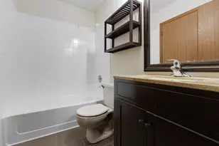 1791 Barnhill Dr, Mundelein, IL 60060 - Photo 13