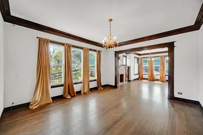 10645 S Prairie Avenue, Chicago, IL 60628 - Photo 5