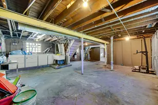 10645 S Prairie Ave, Chicago, IL 60628 - Photo 25