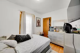 10645 S Prairie Ave, Chicago, IL 60628 - Photo 19