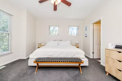 831 W 14th Place, Chicago, IL 60608 - Photo 37