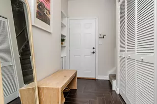 831 W 14th Pl, Chicago, IL 60608 - Photo 3