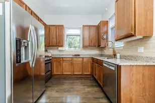 831 W 14th Pl, Chicago, IL 60608 - Photo 21