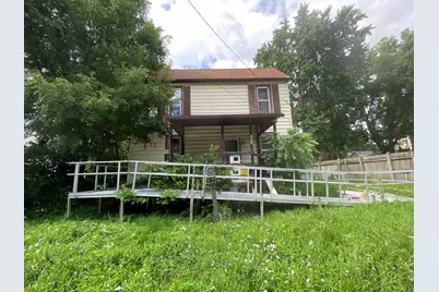 1413 W Oakland Avenue, Bloomington, IL 61701 - Photo 1