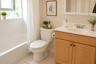 2108 Wesley Ave, Evanston, IL 60201 - Photo 9