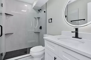 216 W Kimbell Ave, Elmhurst, IL 60126 - Photo 11