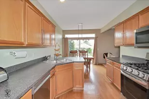 2733 Foxwood Dr, New Lenox, IL 60451 - Photo 7