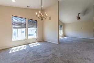 24852 W Gates Ln, Plainfield, IL 60585 - Photo 7