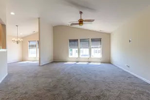 24852 W Gates Ln, Plainfield, IL 60585 - Photo 3