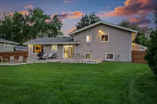 1236 Sandpiper Ln, Naperville, IL 60540 - Photo 7