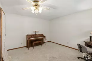 705 E Rosewood St, Watseka, IL 60970 - Photo 15